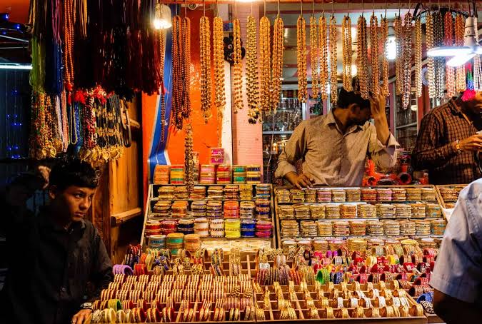 Sadar Bazaar in Pushkar